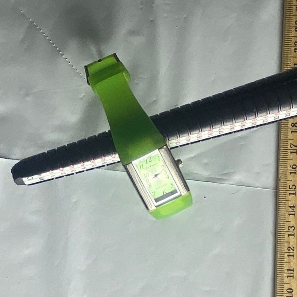 Unique Funky‎ Green Bottle Shaped Women's Fashion Watch